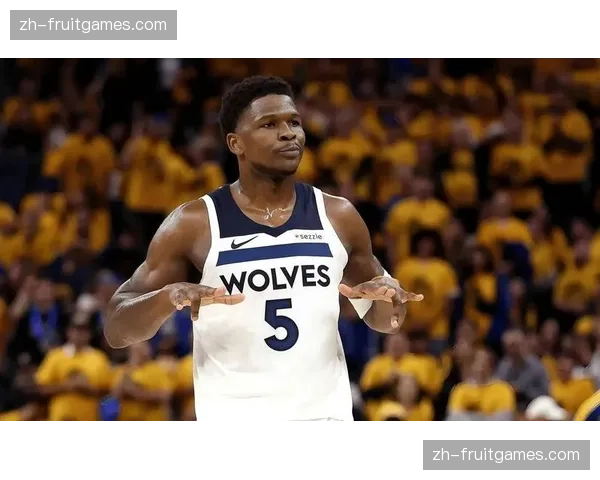 爱德华兹持续高光表现 森林狼进攻体系依赖其发挥 爱德华兹持续高光表现 森林狼进攻体系依赖其发挥